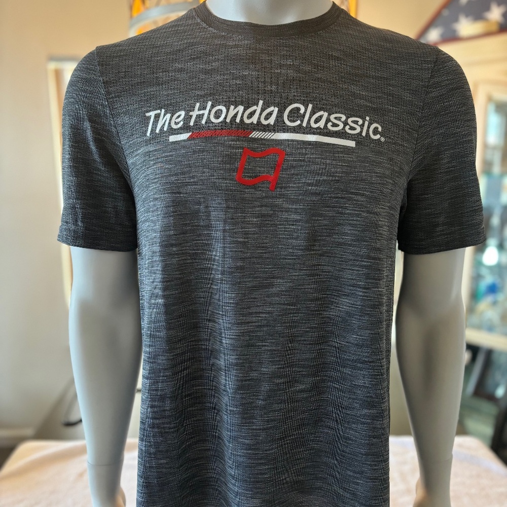 Nice mens large Under Armour T-Shirt from the Honda Classic Golf Tournament